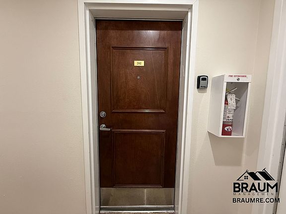 5th image of 332 S Virgil Ave APT 202
