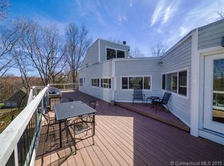 121 Old Sachems Head Rd, Guilford, CT 06437