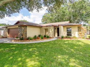 17808 Sunrise Dr, Lutz, FL 33549