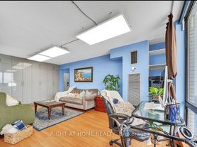 260 W Seneca Hill Dr