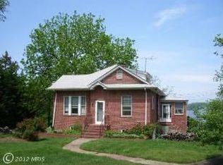 823 Londontown Rd, Edgewater, MD 21037