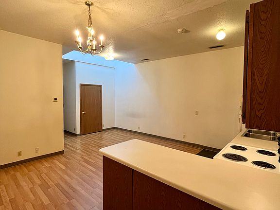 2nd image of 306 4th St S APT 6