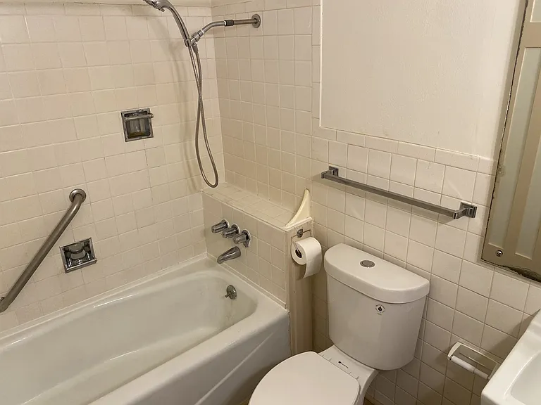 311 North Broadway Street — Photo 15