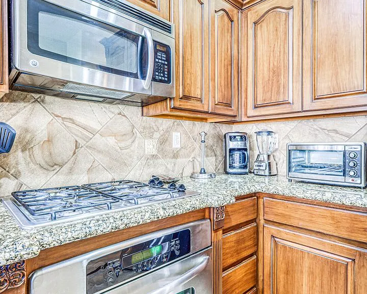 6459 Snowheights Ct — Photo 19