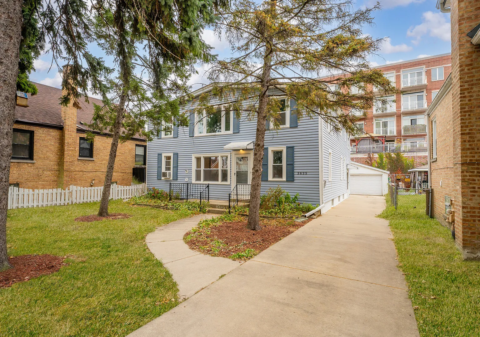 2 bed, 900 sqft, $2,200 — Photo 2