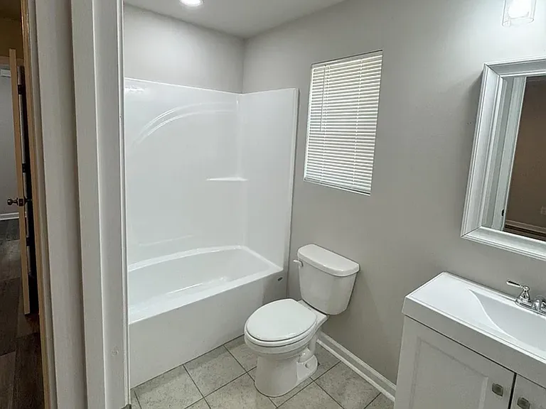 507 Young Ave #B — Photo 3