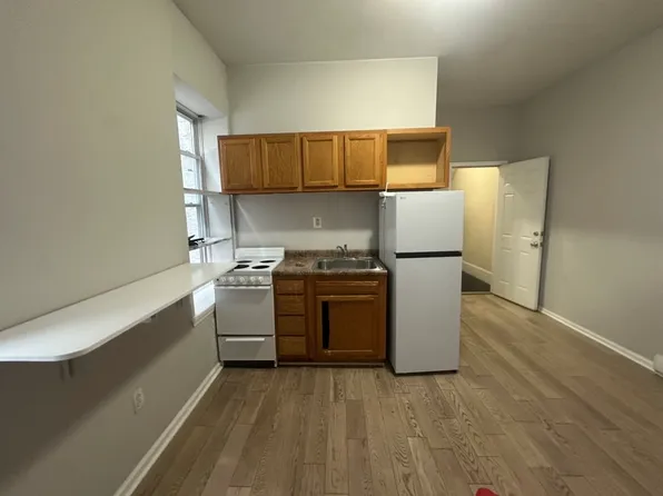 1605 W Diamond St #2R, Philadelphia, PA 19121