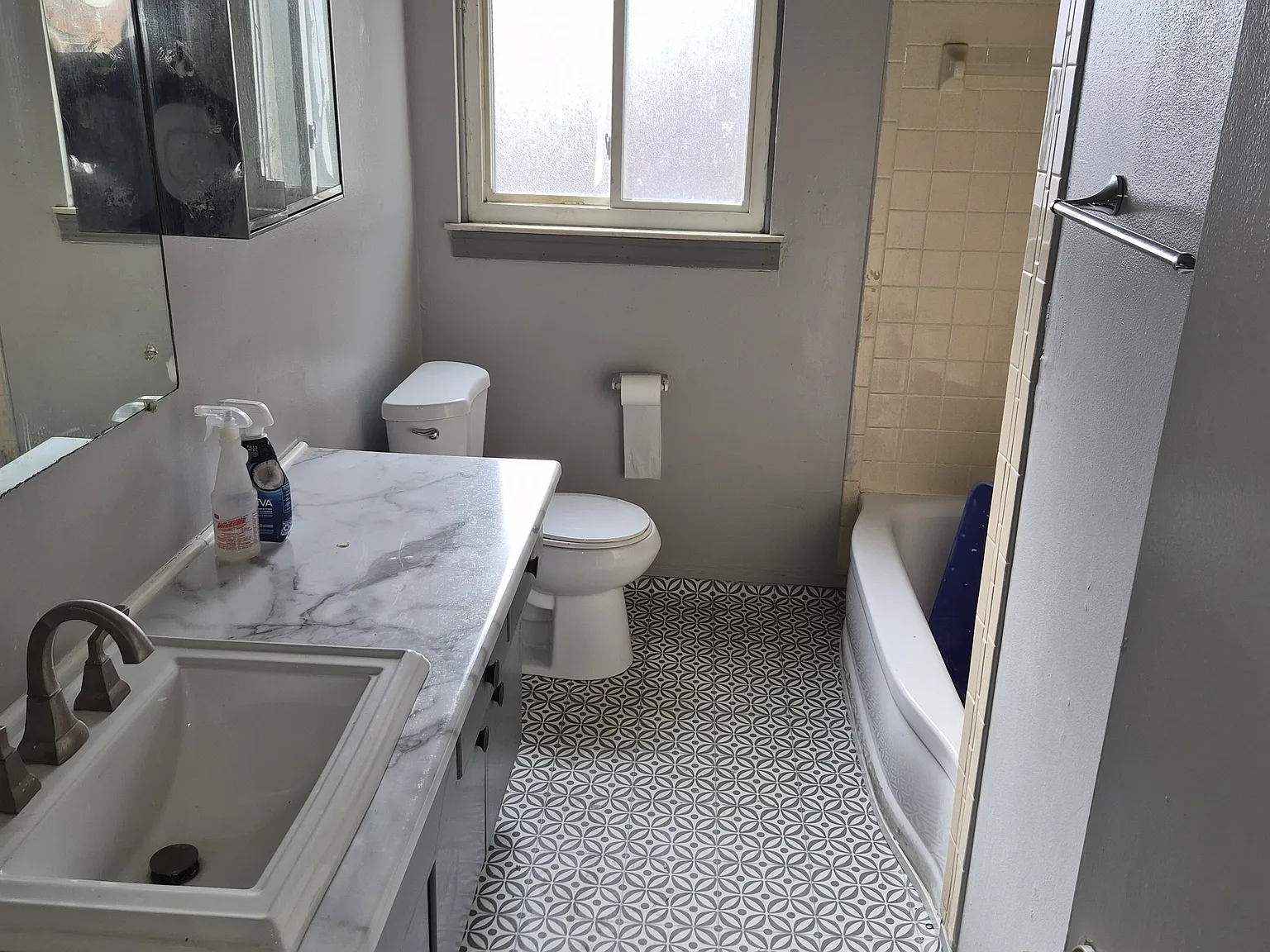2 bed, 1050 sqft, $1,250 — Photo 3