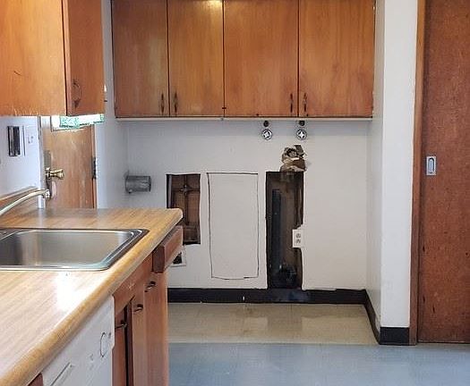 5th image of 8918 Travis Dr #A