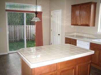 4th image of 6112 NE 84th Ave