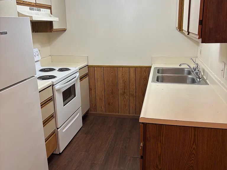 2260 Byron Center Ave SW #5 — Photo 3