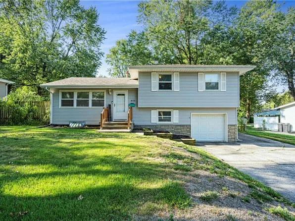 603 NW Ward Ln, Lees Summit, MO 64063