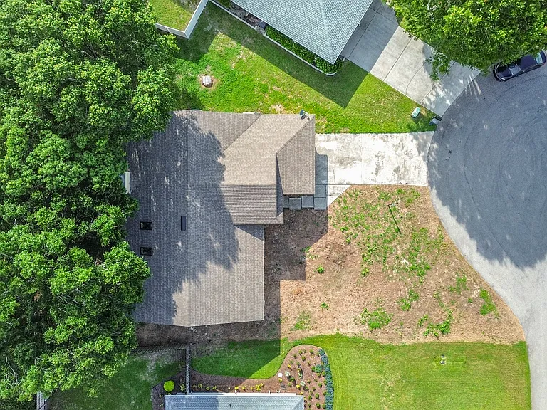 2108 Jonathan Ln — Photo 41