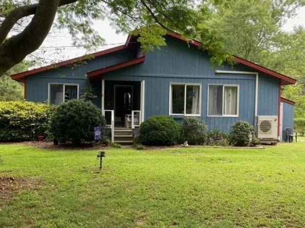 14294 Adams Ln, Harborton, VA 23389