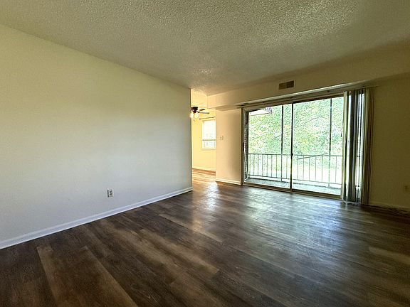 2nd image of 39 Par Haven Dr APT E23