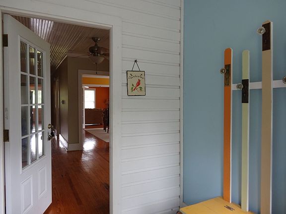 Rear Entry Room
