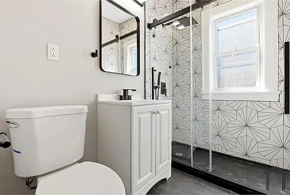 13802 Byron Ave — Photo 22