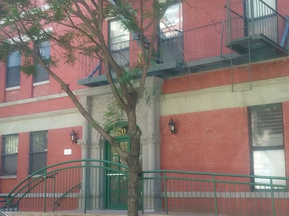 1st image of 370 W 118th St APT 1A
