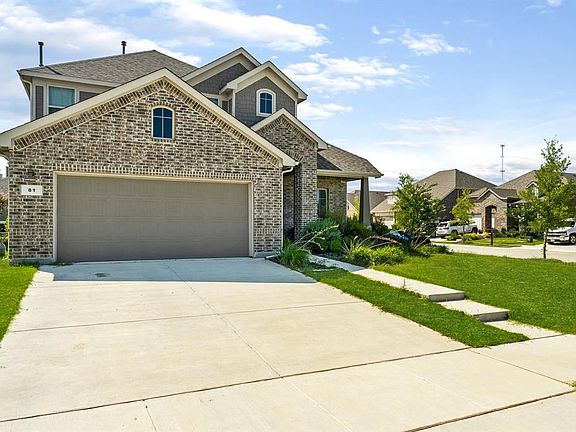 2nd image of 81 Oakmont Dr #L