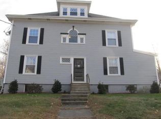 237 Water St APT 3R, Clinton, MA 01510