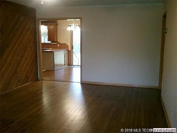 5th image of 5527 S Newport Ave
