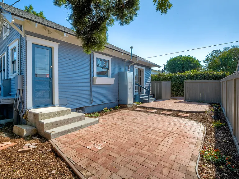 6857 Mohawk St — Photo 13