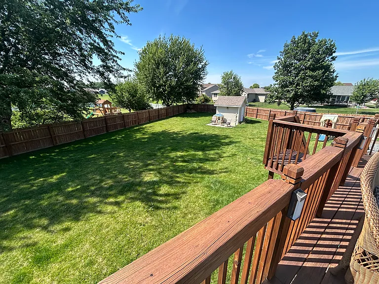 950 Augusta Cir — Photo 3