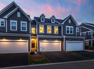 2234 Weatherbee Ln, Naperville, IL 60563