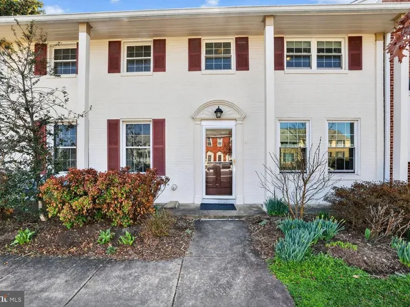 2515 N Dearing St, Alexandria, VA 22302