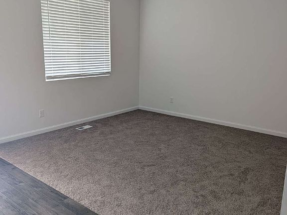 5th image of 2123 N Wallflower Dr