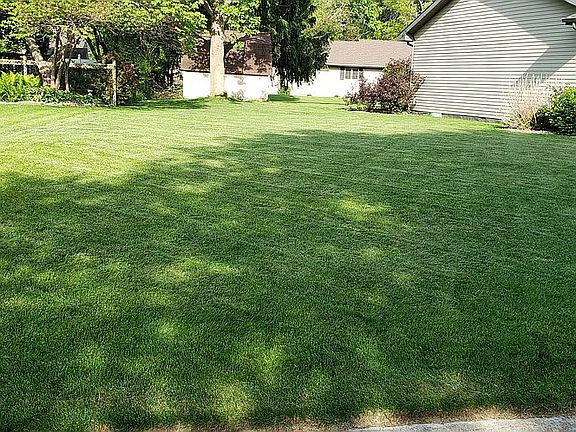 3rd image of 55850 Oakview Ln