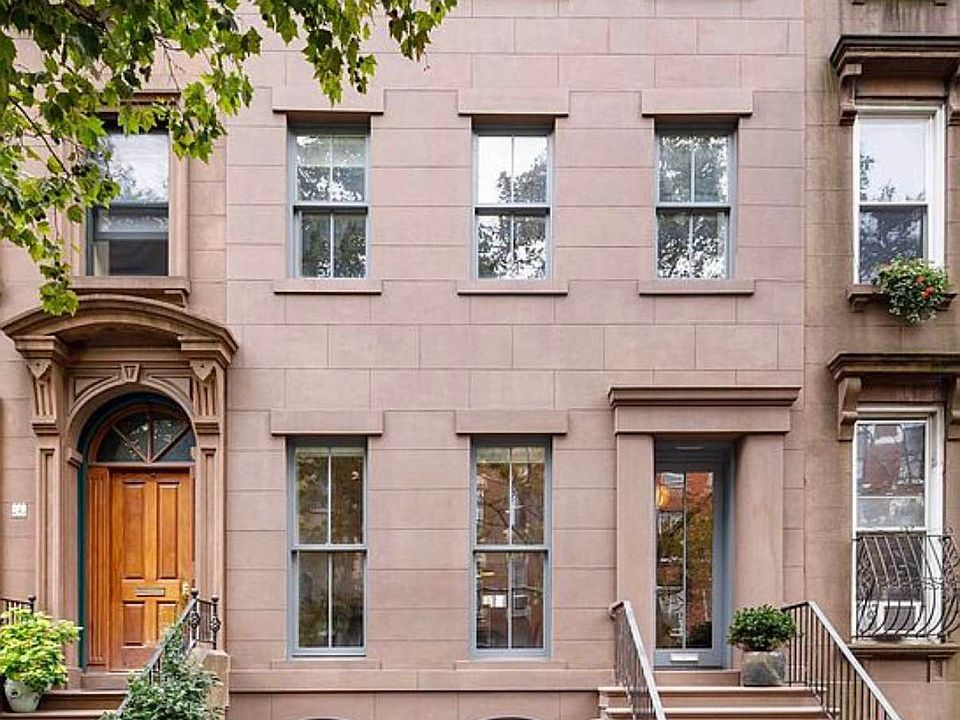 1st image of 246 Sackett St #1