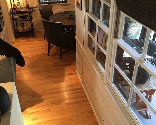 5th image of 8817 Wonderland Ave