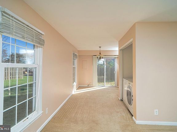 3rd image of 517 Madison Ct