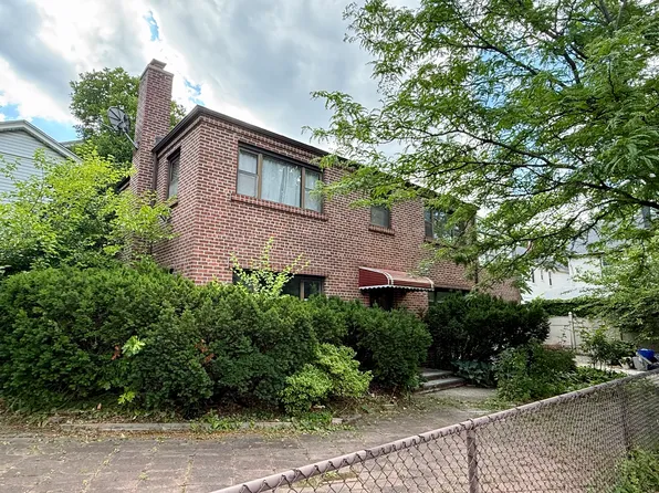 82-82 Home Lawn Street image 1 of 18