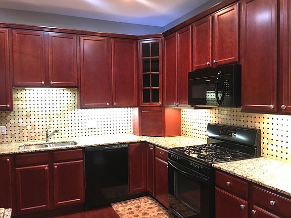 5th image of 4953 Oakton St Unit 603