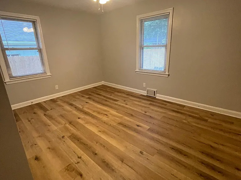 2504 Guelat Ave — Photo 12