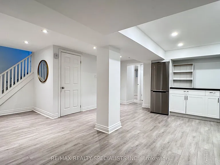131 Searle Ave #BASEMENT — Photo 13