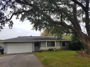 4810 Sue Ave, Groves, TX 77619