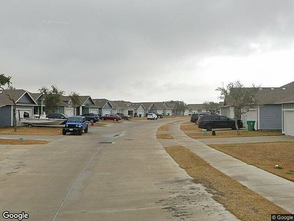 Exterior Neighborhood (street photo)