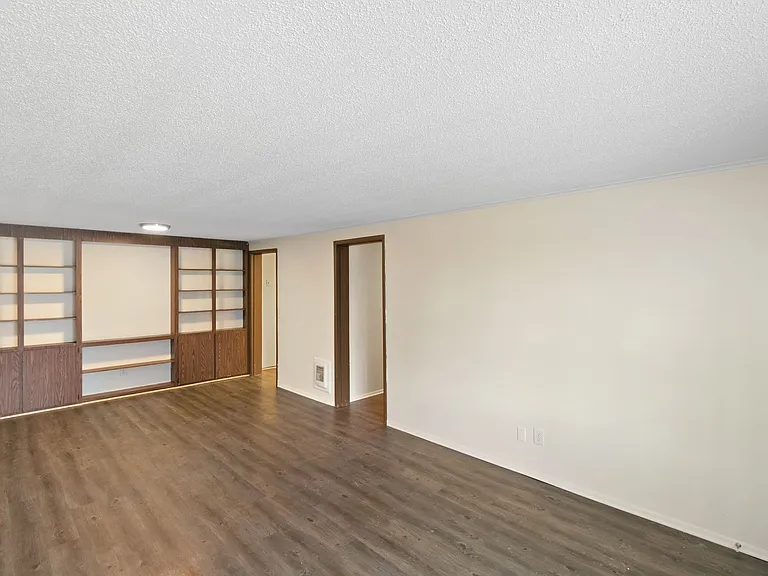 1373 Montgomery Ct — Photo 35
