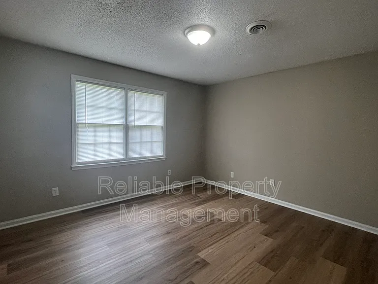 505 E Elizabeth St #B — Photo 4