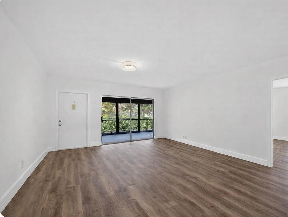 2 bed, 2.0 bath, 860 sqft, $2,200 — Photo 2