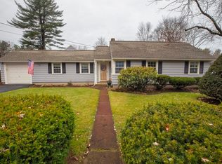 4 Bacon St, Pepperell, MA 01463