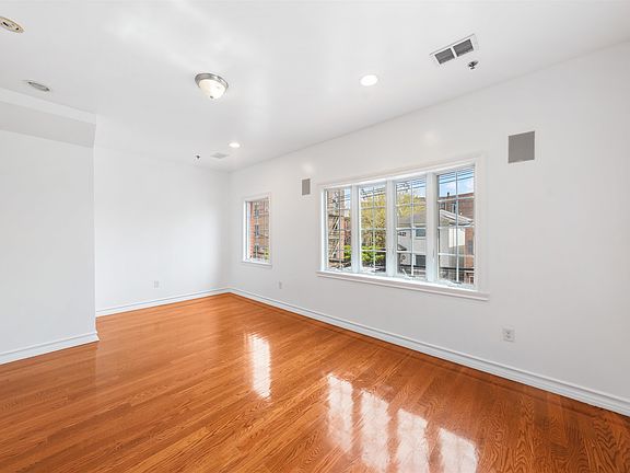 3rd image of 239 Baldwin Ave #2