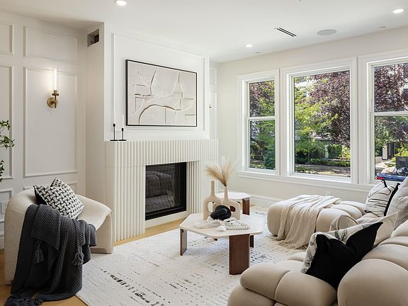 5th image of 1685 Nelson St