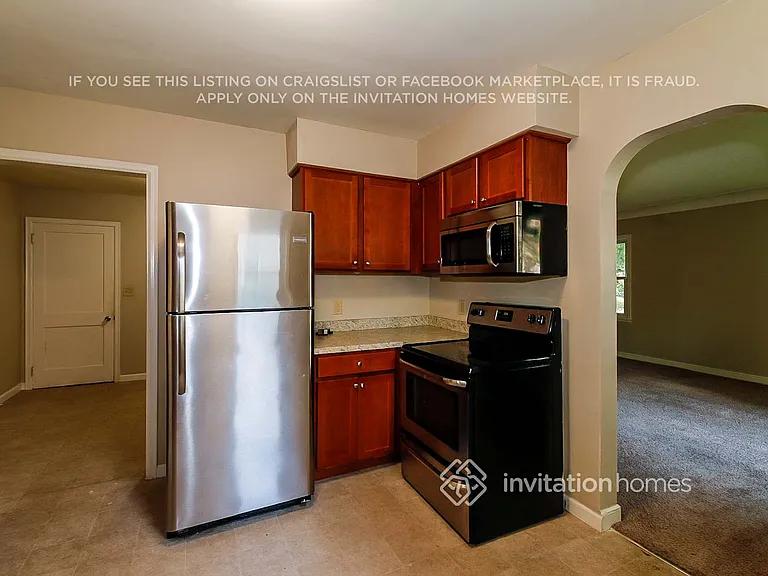 3940 3rd St NE — Photo 8