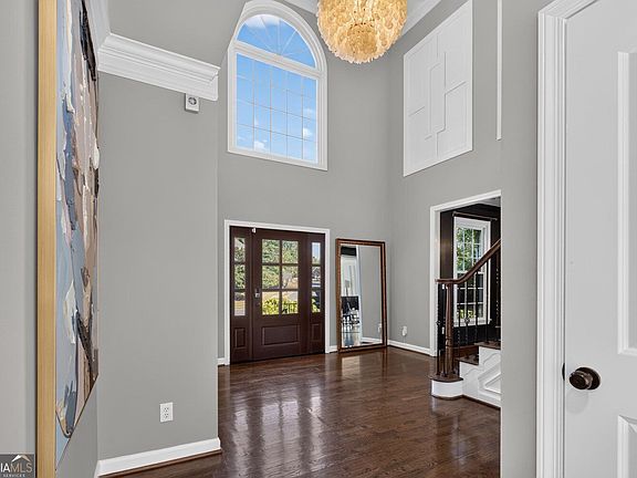 3rd image of 225 Arbor Creek Way
