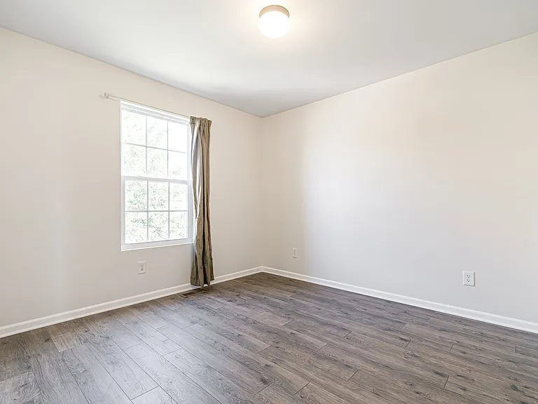1006 Solomon Ln — Photo 25