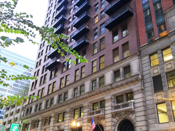 212 W Washington St APT 2106, Chicago, IL 60606